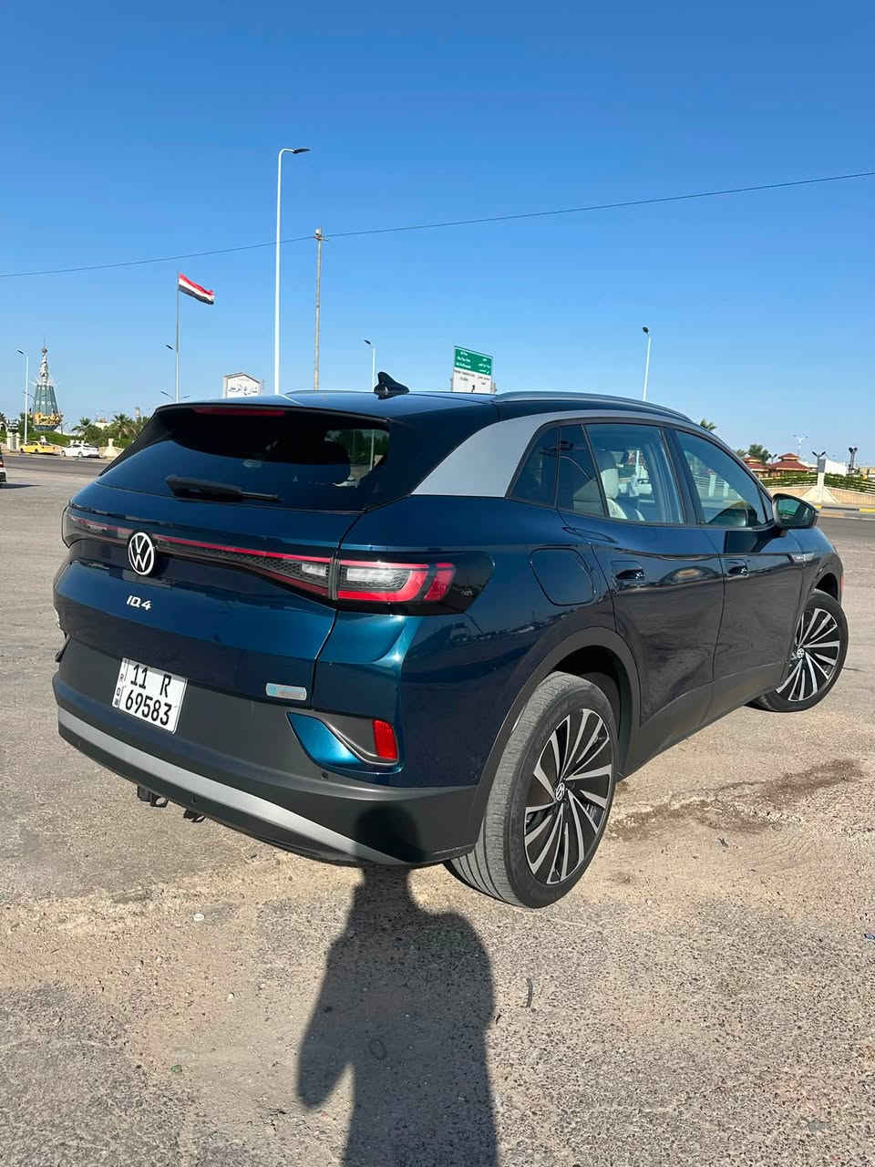 Volkswagen
‏ID4 pro s 2023
السلام وعليكم للبيع او مراوس
كهرباء بلكامل فور ويل ممشى  شحنة الوحدة 550 كيلو 
بطاريه حجم كبير
سياره وارد امريكي ضربه جاملغ أيمن وراجع بارد تبديل فقط دعامية بدون صبغ
 ماشية 40,000 كيلو بأسمي
مواصفات
رادار كامرات 360 تحكم ستيرت تدفئة كشنات وستيرن مع مساج مقاعد اوتو ستوب امامي خلفي حساسات انارة متغيره الالوان داخل السياره ، بانوراما ،  داخل لون مميز 
نقطة عمياء ، تحديد مسار وباقي هواي مواصفات الالماني .
ملاحضة/ داخل العراق تعرضت لضربه دراجه صار بارد شي بسيط الباب الايمن موجوده صوره الضربة 
السعر نهائي 17,500$
📍 بغداد حي الجامعة
***********
