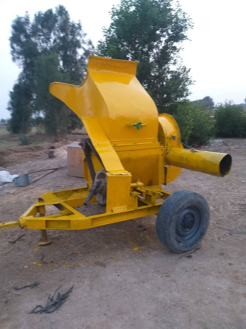 للبيع كاروضه جاهزه للعمل المكان بابل الشوملي الرقم ***********
