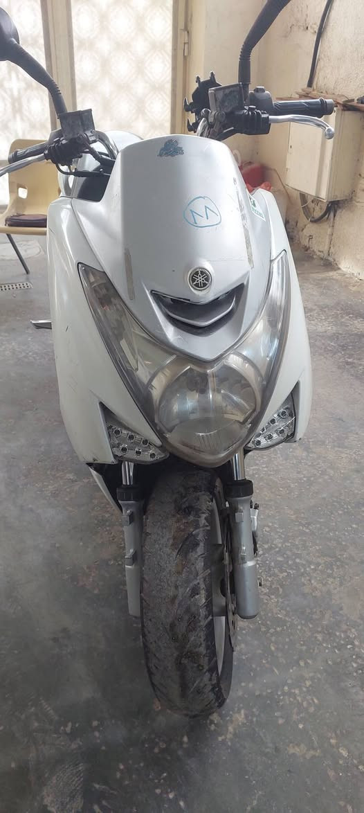 للبيع دراجة ماجستة اس موديل 2017
مكينة 155cc
مثل ما موضح كدامك دراجة كاملة 
سعر مليون و 100
مكاني الشعب 
*********** واتساب او رصيد
