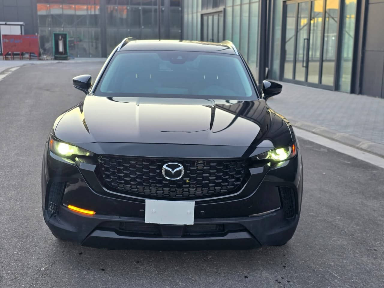 Mazda 2023 cx50 AWD ***********
ڕەنگ ڕەش مواسەفات . بەسمە . کوشن هیتەر و کارەبا  . سندوق جەگ . پانۆراما . دەبڵ اکسل . پێش و لاتەنیشت ڕادار . تەبریت مەرکەزی  لايت بيش و دوا عه ده سه. کاتی نەشکاوە 3 مانگ کاتی تیا ماوە . پێش و پشتی کەپسە . ٣ مودى ليخورين  چاملخی پێش ٢ پەڵەی تر بۆیاخ هەیە هیچ ناوی نەگرتووە  
 نرخ ١٧٨
شوێن سلێمانی
