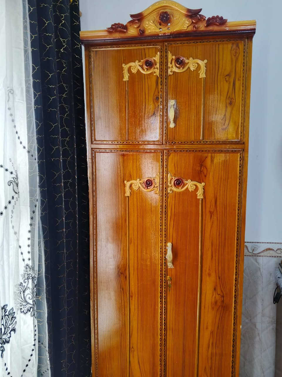 السَلٱمٌ عـَلـْيگمّ-ۈرحـْمّـٌة ٱللـّہ ﯙبُرگـّاتہ
غرفة تسكام جديدة للبيع صارلها شهرين 6بيبان غرفه تخبل
بس مكاني زغير رايديها بمليون ***********
