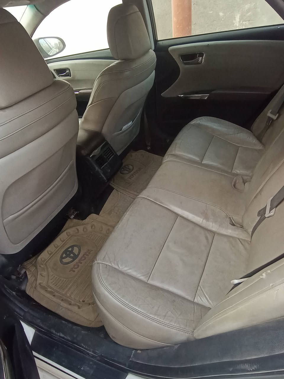 افلون ٢٠١٥ امريكي حادث بچم وحادث خلفي بالعراق كلشي شغال بيها مع شباك جديد 
Xle  مكانها بغداد السعر  ١٢٠ ورقه

هاتف ***********
