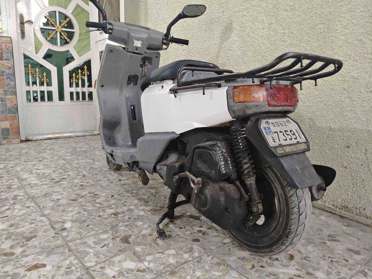 السلام عليكم دراجه بيكم حمل جديده محور فراشه سلف هندر كل نقص مابيه عنوان بغداد سعر 550وبيه مجال بصيط ***********
