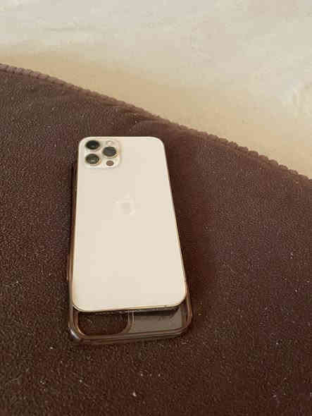 سلام عليكم أيفون برو 12 ذاكره 256 جهاز نضيف مكفول كفاله عامه بطاريه 93  جهاز مال بيت سعر 425 الف رقم ***********
