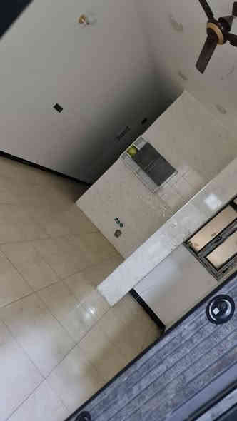 شقق للاجار شارع المغرب طابق اول وثاني عوائل فقط  غير مسكونه سابقا. تفاصيل عالخاص او***********
