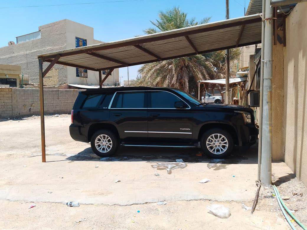 يوكن خليجي باسمي 
 سعر 280 وبيها مجال
بيها خمس قطع صبغ  العنوان البصره 
للتواصل على رقم *********** البصرة, العراق
