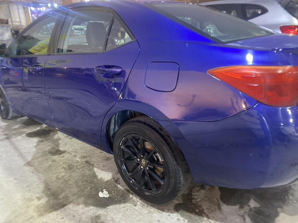 السلام عليكم. كورولا 2019 se ماشية 95 ميل باسمي موجودة في بغداد. السيارة بيها جراد بسيط بقبق الجنطة. السيارة جاهزة من كلشي. وخير من الله. كير ومحرك ممتاز. للبيع بسعر 12800 دولار. مكاني بغداد. البياع. ***********
