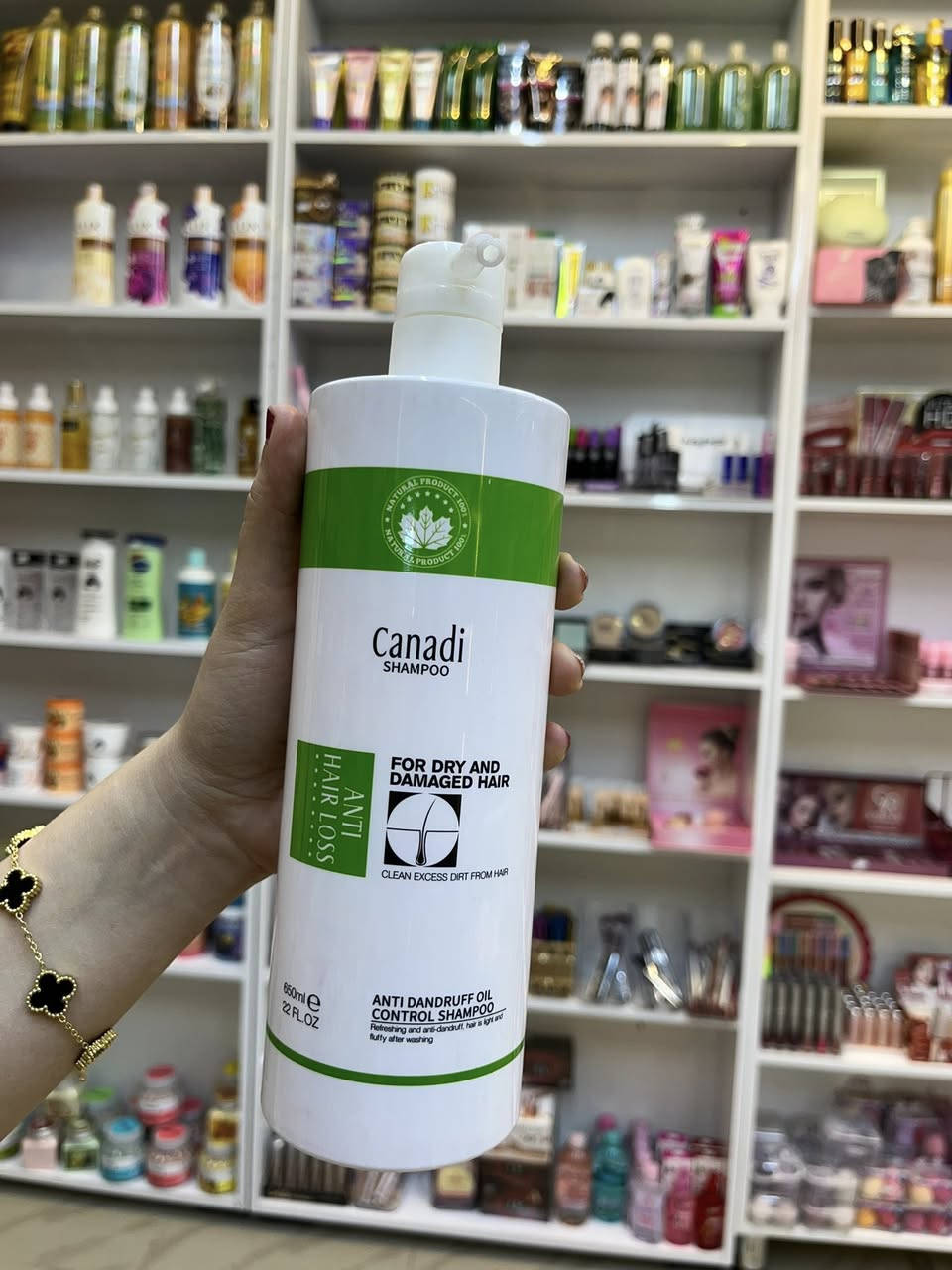 كوزمتك ئاسو❤️
اهلاً وسهلاً زبائننا الغوالي 

كوزمتك عمار 🥰
💚 شامبو و مكيف Canadi 💚

شامبو الشعر من الماركة المشهورة عالميا Canadi 😘مع ضمان المنتج

يعمل على اصلاح الشعر التالف و المتضرر 💫
اهم حاجه في المنتج  راح يخلصكم من التساااااااقط القووووي والقشررة
ويعالج الشعر التالف والجاف😢

 شامبو+مكيف  😍 امريكي المنشأ 

يتميز  شامبو Canadi ايقاف تساقط الشعر ويساعد ايضآ على تقوية الشعر من الجذور
 يحتوي ع خلاصة نباتات عشبية طبيعية ☘️🌱
*، ولا يحتوي على مواد كيمياوية 
يجعل الشعر أكثر سماكة وقوة 

الشامبو 🌸✨
المكيف🌸❤️
العنوان /خانقين شارع الاطباء فرع عماد مرطبات ❤️
يوجد خدمه توصيل لجميع محافظات العراق


**إذا كنت صاحب هذا الإعلان وتريد حذفه لأي سبب، رجاءا أرسل رسالة إلى الدعم الفني**