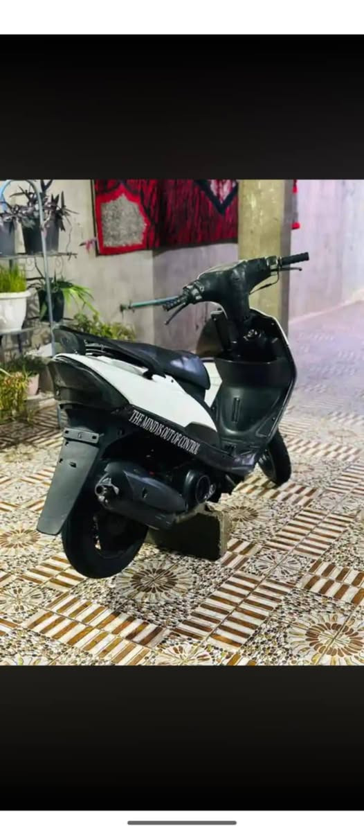 السلام عليكم شباب دراجه ماكس عدله للبيع سعر 350 ومكينه 49نضيفه وشغاله.  ***********متواجد خط واتساب مازنجر

