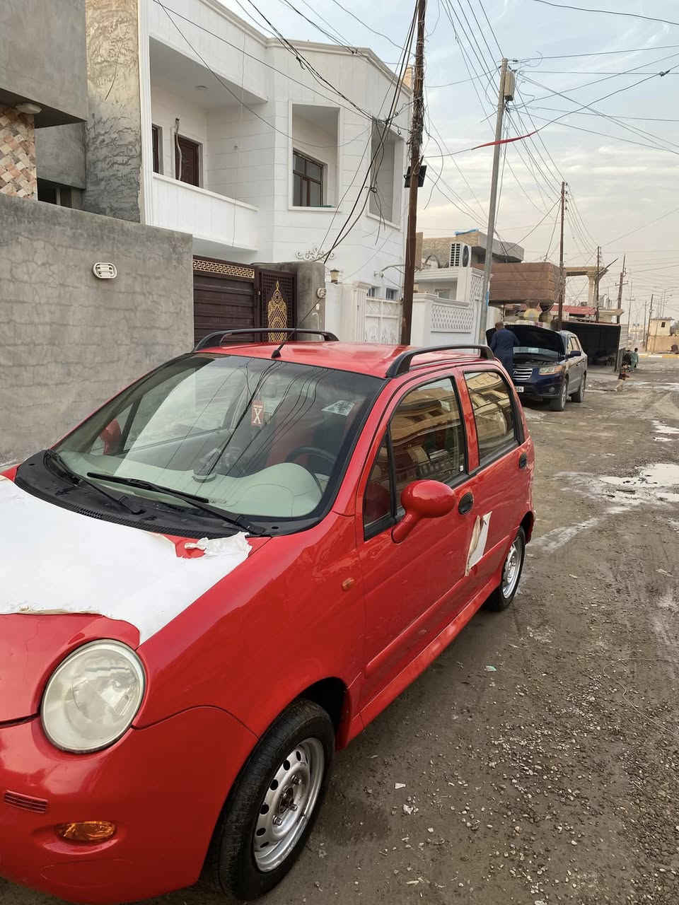 السلام عليكم كيو كيو 2013 رقم بغداد مكينه وكير خير من الله جديدات لسيارة حيل نضيفه ومناقصها شي شغل واطلع وين متريد تدفئه تبريد تبريدها ثلج كير اوتو خمس نمر واربعه سلندر مو ثلاثه لمرغوب مكينه 16ولف مو 14 السعر 35وبيها مجال  سياره جديده مو نفس ذني لتعبانات ولراكضات مكاني تكريت ويرهم مراوس شعندك حسب كلمن وسعره وحياكم الله ***********
