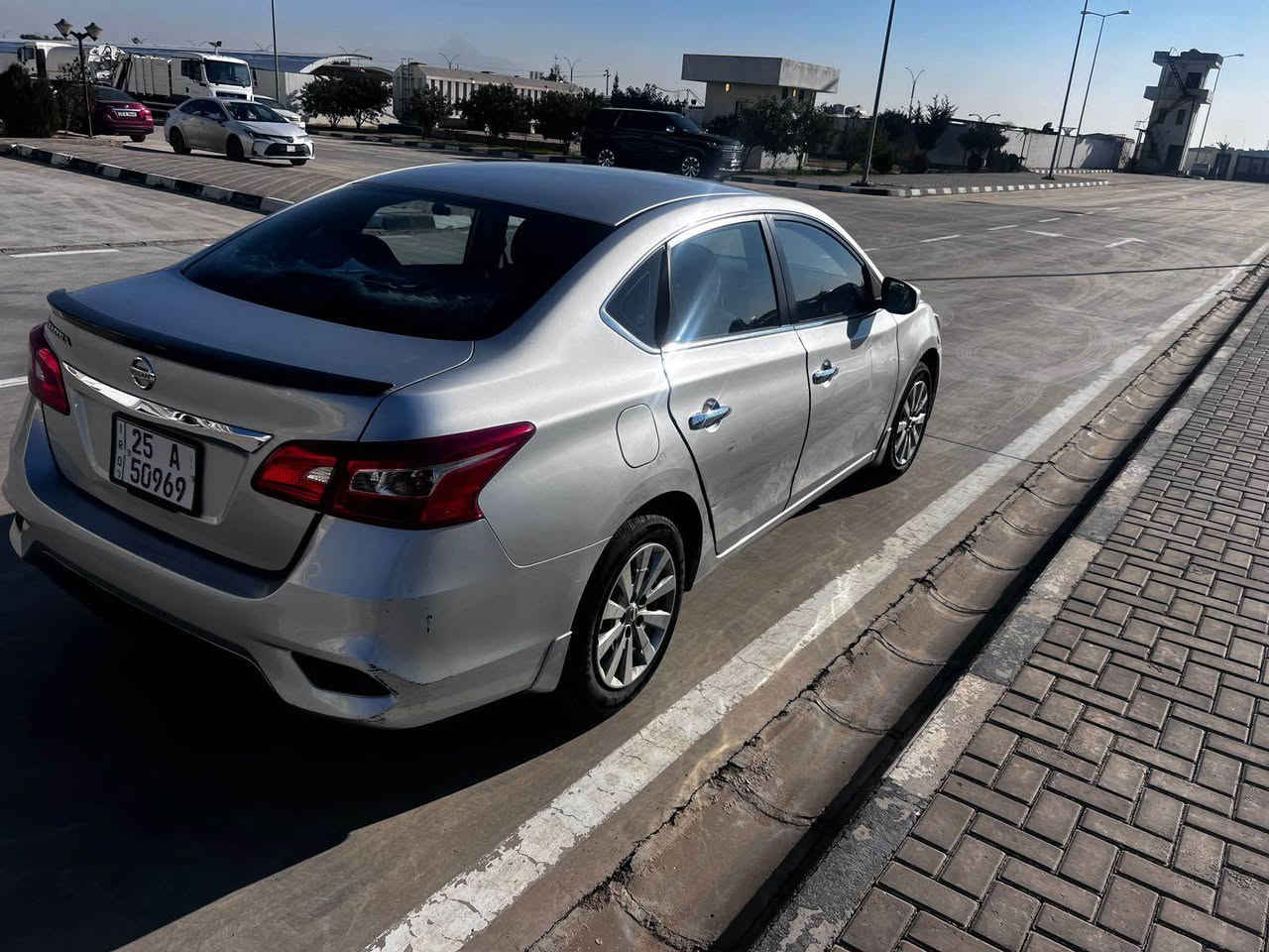 سنترا 2018 SV
سنويه جديده لل2031 و هزه جديده رقم كركوك مشروع وطني يتحول بكل المحافظات 
سياره جاهزه و مال بيت بدون نقص
4 تايرات جديده 
*********** كركوك, العراق
