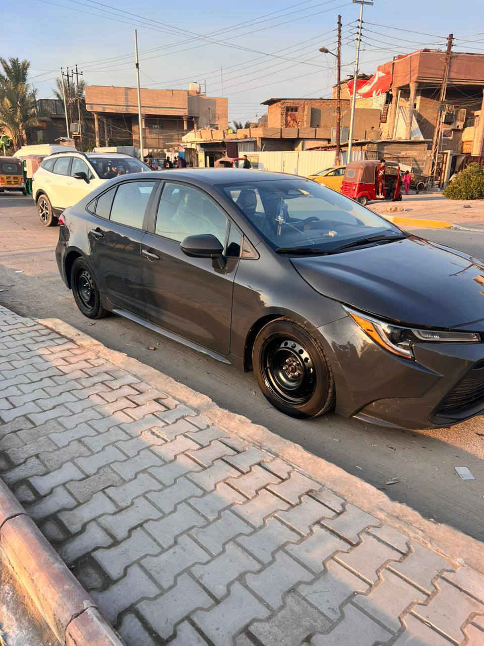 سلام عليكم سيارة كورلة موديل 24 حادثه جاملغ وبنيد ايرباك طاك ماشيه 35 مكينه 2000 مكاني بغداد حي اور قرب فلكة صباح الخياط وهاذ رقمي ***********
 بسمي تحويل مباشر
