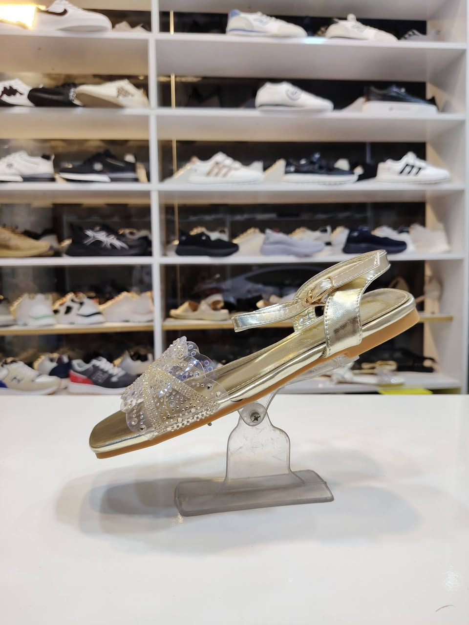 #جديد
#الآنسة
صندل فلات
قياسات 37_41
مجمع حجي قاسم خلف حبيب مول
يوجد خدمة توصيل داخل خانقين
واتس ***********
