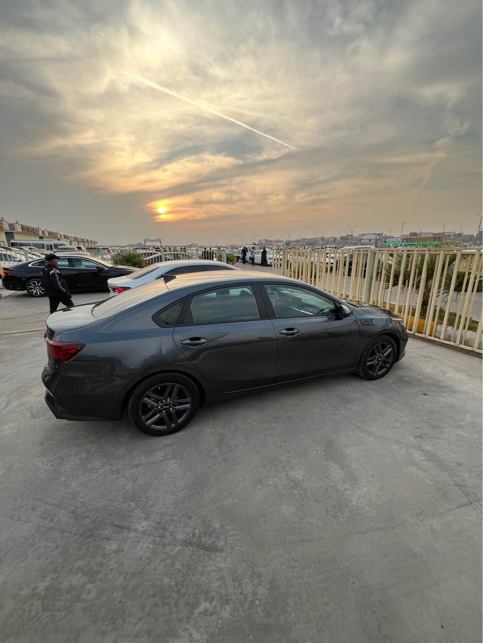 فورتي مديل 2024 وارد امريكي ، مواصفات رادار تحكم ستيرن كاربلاي مثبت سرعه فول مواصفات ما عده الفتحه بيهة صبغ جاملغ وبنيد فقط رقم بصرة باسمي السيارة حرة
السعر : 165
للتواصل : *********** البصرة, العراق
