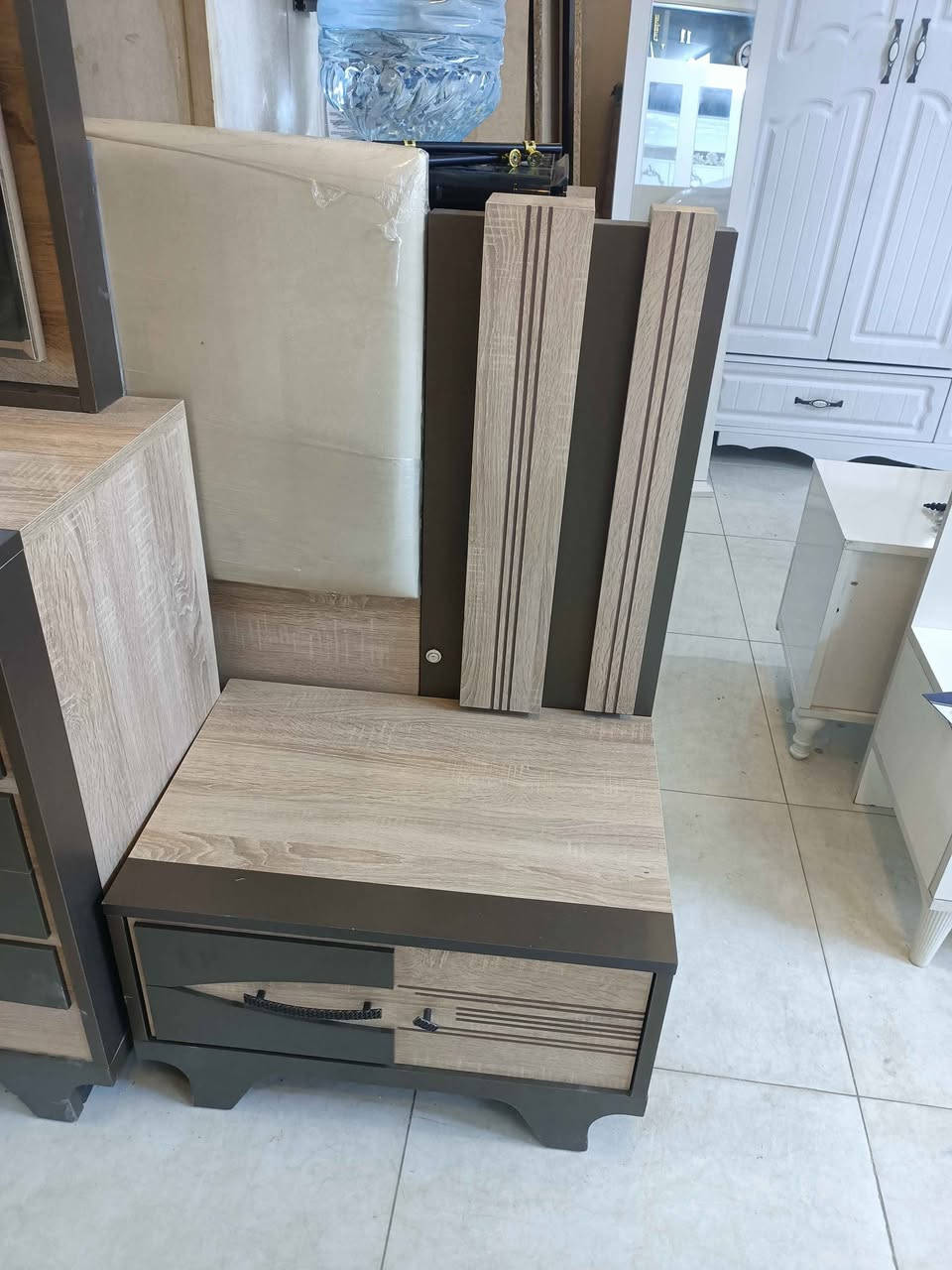 ‎غرفة نوم نفرين‎ موصل, نينوى


**إذا كنت صاحب هذا الإعلان وتريد حذفه لأي سبب، رجاءا أرسل رسالة إلى الدعم الفني**