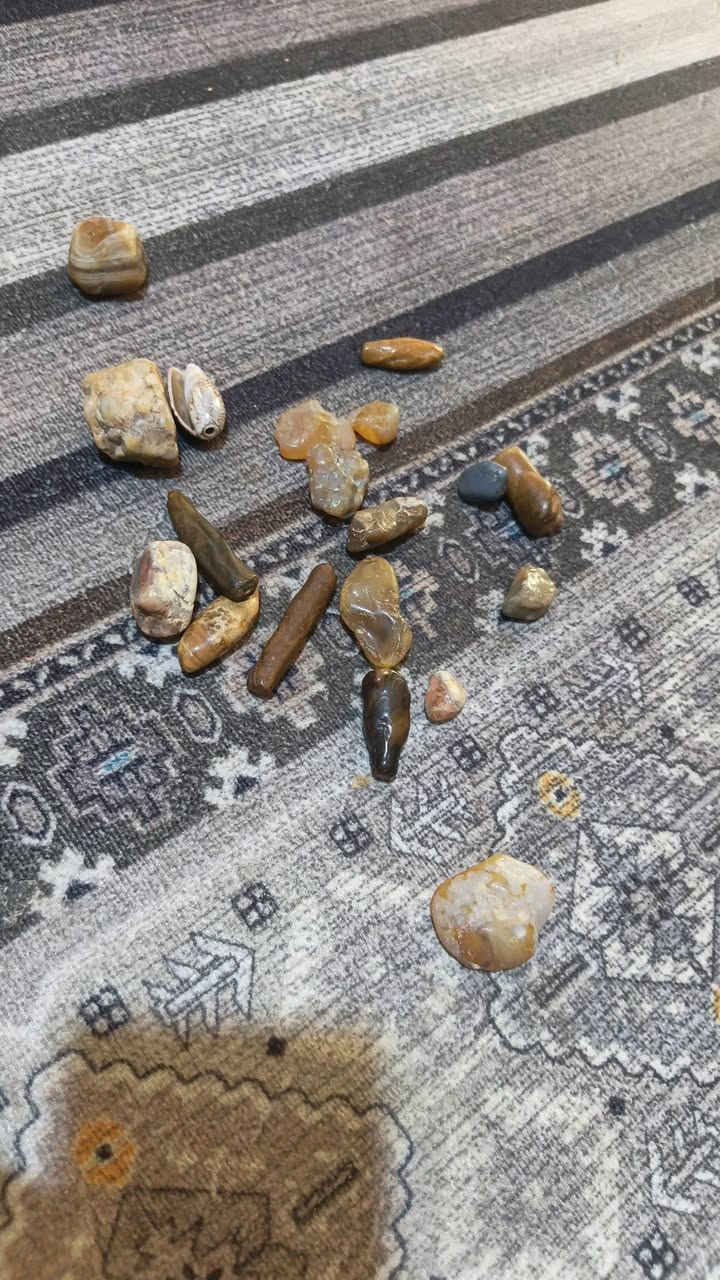 سلام عليكم عندي هاي الحجار البيع الكل


**إذا كنت صاحب هذا الإعلان وتريد حذفه لأي سبب، رجاءا أرسل رسالة إلى الدعم الفني**