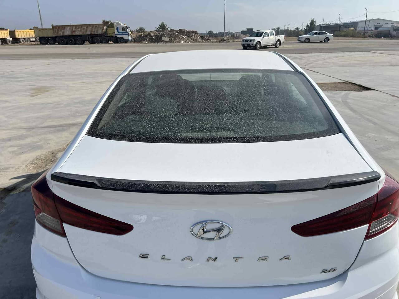 السلام عليكم ♥️
النترا 2020 ✅
ماشيه 63 ✅
محرك2000✅️
حساس امامي خلفي ✅️
تبريد قطعتين✅️
كفاله عامه ✅
تخم تاير جديد✅ 
كير ومحركً كفاله ع  وضع شركه✅ 
رقم أربيل الجديد  تحويل أو وكاله✅ 
سياره فول 1/1✅ 
مكان السياره واسط الصويره🏠 
للاستفسار اتصال ع رقم فقط☎️ 
***********
