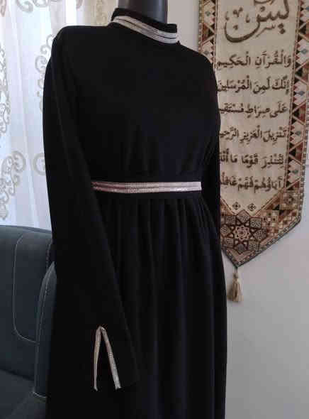 اهلا وسهلا بكم ..
خياطة دانتيل... 
لخياطة الملابس النسائية 
وخياطة كافة المفروشات
وتقريم الملابس 
موبايل ***********
حديثة - حي المعلمين
