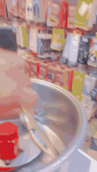 سلام عليكم خلاط للبيع خمسة لتر
الماني صناعتة السعر 125 المكان بغداد العبيدي 
***********
