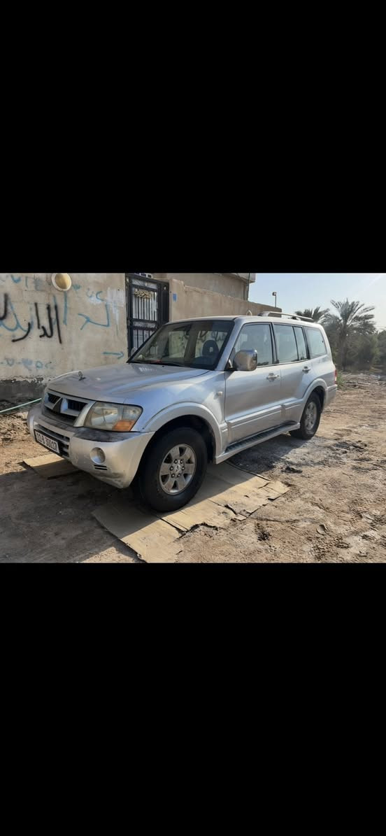 سلام عليكم خوان للبيع باجيرو 2007 رقم بغداد نكليزي بسمي سنويه ل26 مكينه 3000 كير اوتو فور ويل السياره تخم تاير حداديه تبريد ثلج مكينه كير مكفوله من الضربه بيها فقط مكانات صبغ  للاستفسار*********** مكاني البصره
