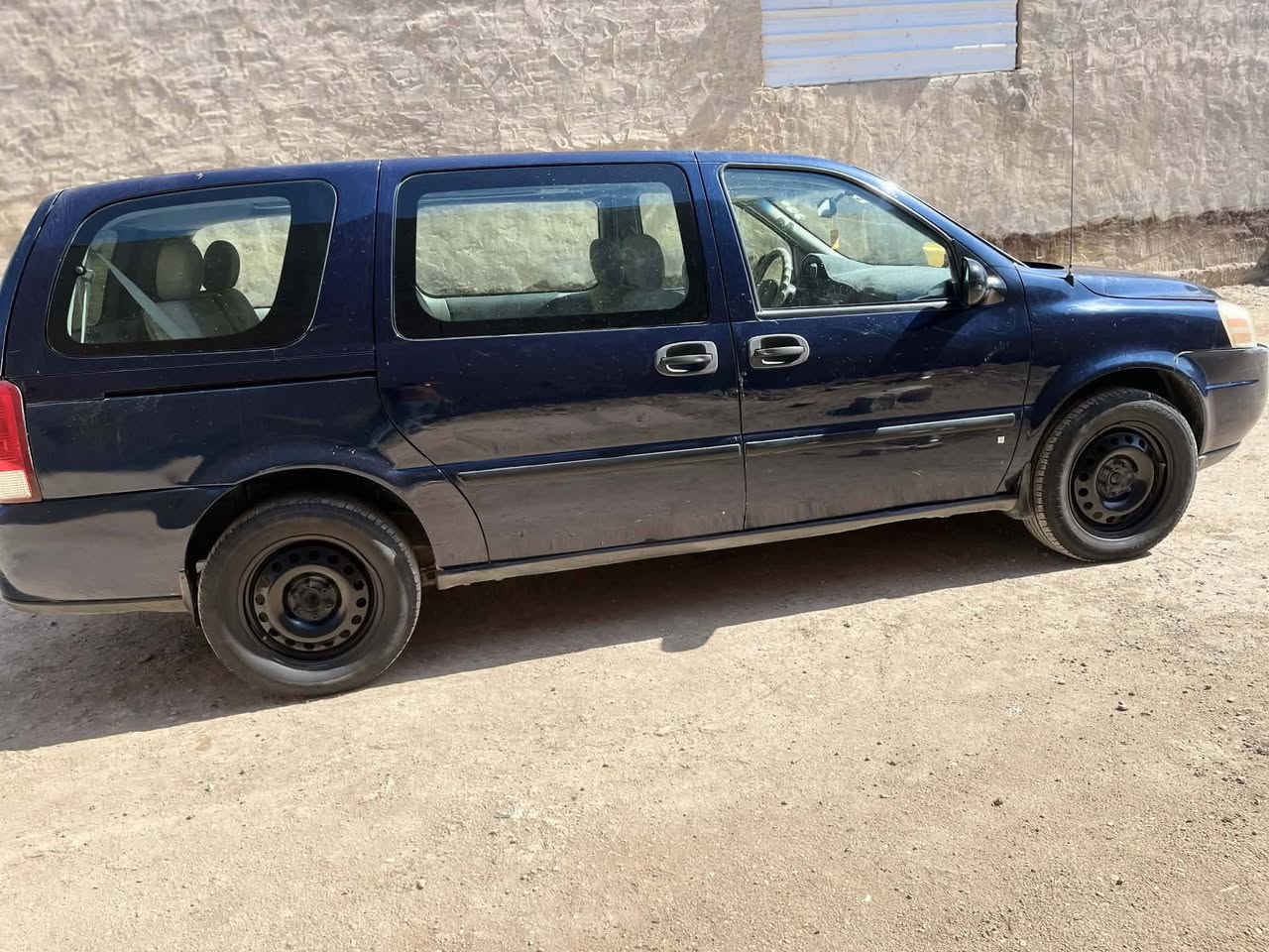 سلام عليكم وينه لي دور جديد شوفر بلاندر طويله ٣ قطع تبريد  خليجي كفاله عامه مديل ٢٠٠٩ سنتر لوك شاشه  رقم أربيل دولي تحويل مباشر بسم عربي تبريد ثلج كير مكينه حداديه شركه جديده ترايك مال ٢٥ شرط  تخم تاير جديد حتا الاستدات مال الشركه مكان السياره بابل رقمي *********** سعرها ٨٠ وبيها مجال
