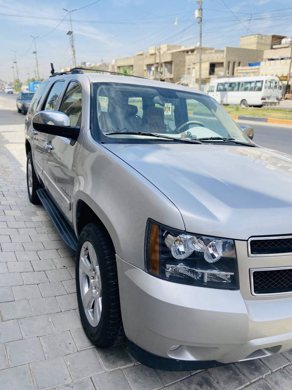 سلام عليكم تاهو 2009 LT رقم بغداد جديد
حادث جاملغ ومصبوغ ونص البنيد وبيه منضومه غاز 
وخير من الله ويل 20 السياره ستخدام شخصي ومرتبه 
هـ / *********** 
مكان 📍 بغداد 
السعر 190 وبيه مجال للطيبين
