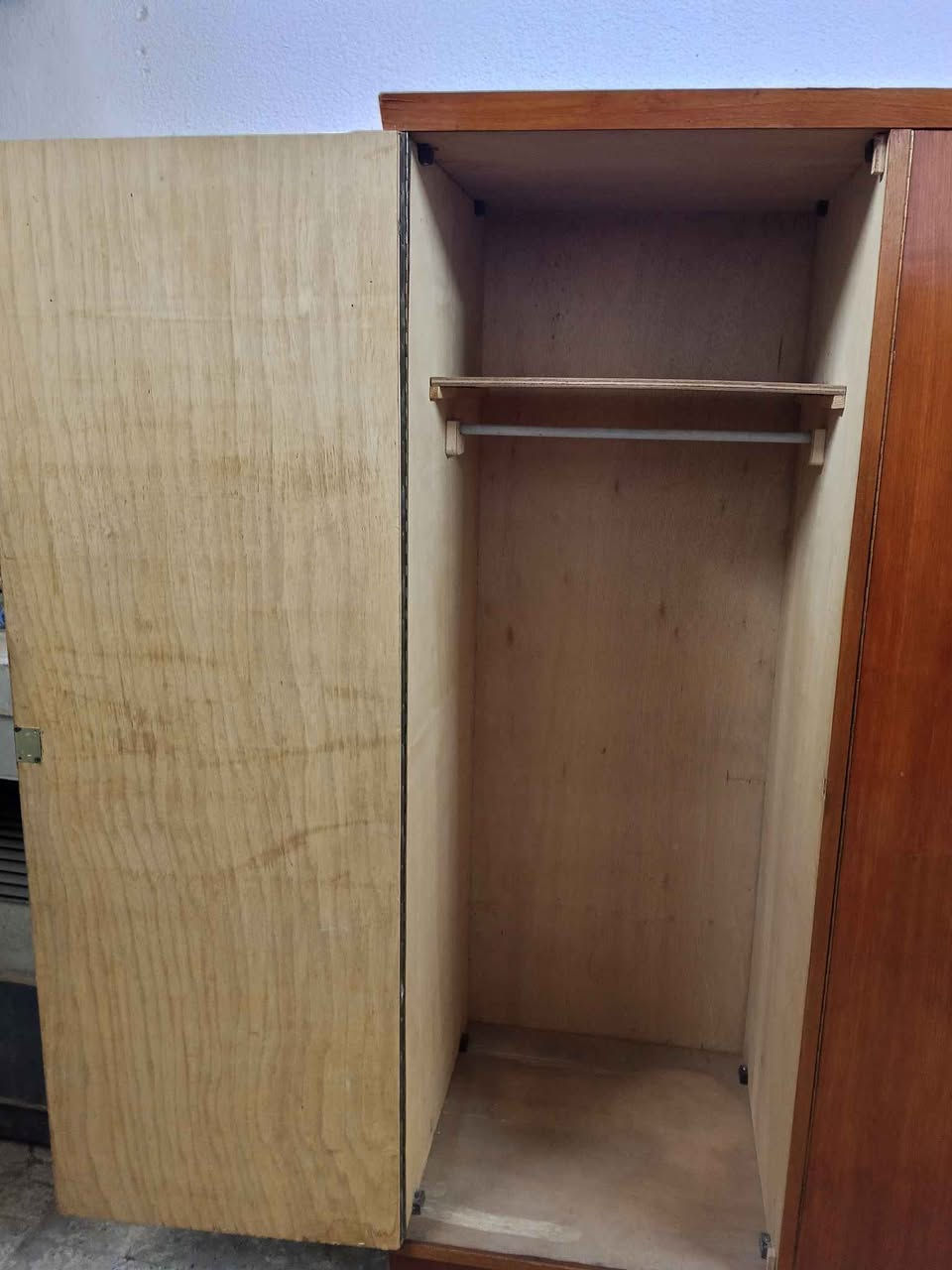 قنصور 4 ابواب حيل نضيف السعر 150 للأتصال *********** أو *********** موصل, نينوى
