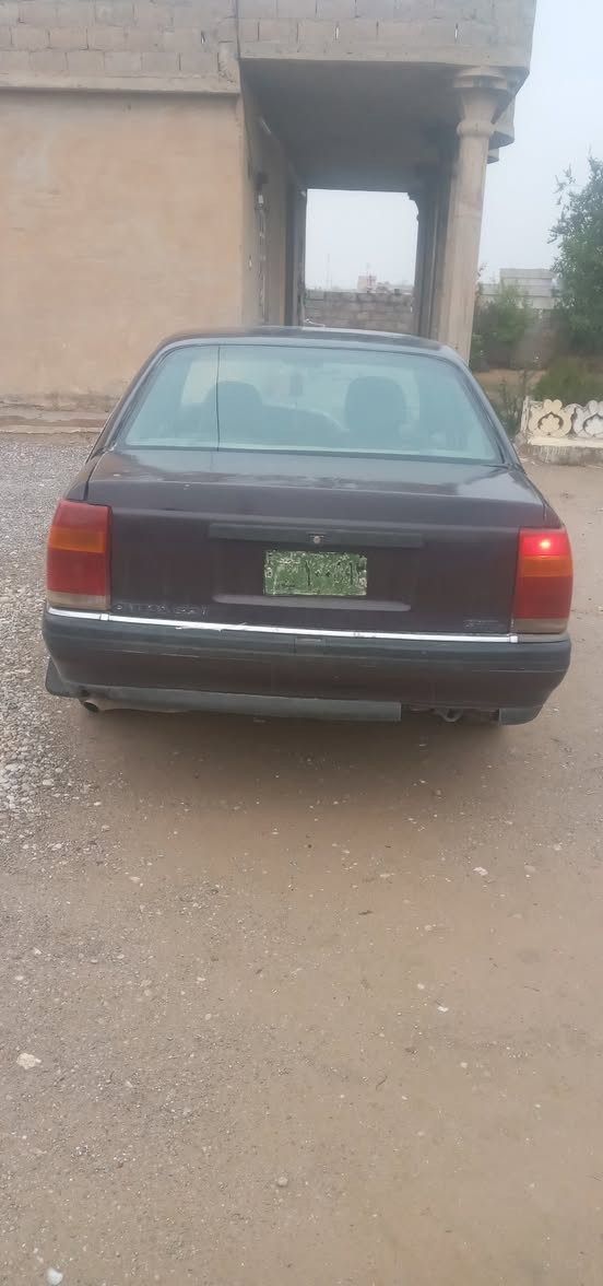 للبيع اوميكه محرك ٢٠ و كير شرط
كاربون بانزين        السعر 17 وبيها مجال ترهم امراوس
***********
