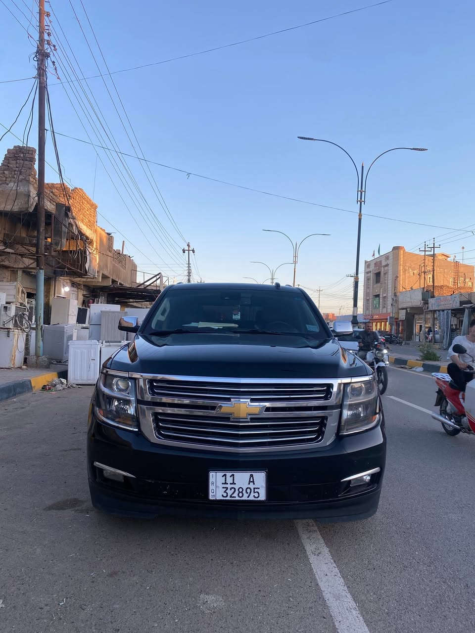تاهو خليجي LTZ وكالة المنصور 
السيارة ماشية  ( 100 الف كيلو )  وضع الشركه شرط الدهن فقط بوكالة المنصور
رقم بغداد الجديد بأسمي سنويه + هزه جديده ...
 مكفوله من الصبغ والفتح والتبديل كلها بلاد وضع الشركه من كل النواحي 
تخم تاير قبل ايام مشدود 
ارضيه مغلف جلد كامل مع القلاب
سبير منازل 
منضومة زينون كامله عالي ناصي كشتفات
المواصفات      
فول مواصفات ١/١
٨سلندر 5300 المرغوب كارتون عله وضع الشركه
سلايد(فتحة قمارة)
ثلاجه 
منفذ كهرباء 220
كراسي جلد اصلي
كراسي 7 كهرباء
كراسي هزار(عند اقتراب السيارة من اي شي)
كراسي خزن(ميموري)
كراسي(تدفئة+تبريد) الاماميه + الخلفيه
تبريد خلفي شاشة
شحن الهاتف لاسلكياً
رادار 4 جهات تحذير افتراب
سائق آلي
كروس سرعة
داتا شو DATA SHOW تحذير صوت وفلاش
خمس بصمات
فول تحكم استيرن(جهتين امامي+جهتين خلفي)
استيرن كهرباء
استيرن تدفئة
شاشة عرض الاعطال
صندوك كهرباء(شفط)
فتح صندوك تلقائيا عن طريق القدم(صندوك جلاق)
نظام السير على الخط
دبل كير(عادي+اوتوماتيك)
دبل حساس(امامي+خلفي)
نظام تحكم بمستوى الضوء الداخلي
مانع تزحلق
پدل كهرباء(تحكم كهربائي بالبريك والبانزين)
نظام فتح الابواب لاسلكياً
فور ويل
شاشة امامية كبيرة اصلية
شاشة خلفية DVD اصلي 
كامرة خلفية 
تشغيل عن بعد
قاصة سرية
اشارة بالمري
مري كهرباء(شفط)
لايت عدسة زنون
لد امامي
سستم_صوت من BOSS 
موصفات اكو بعد بيها مواصفات و LTZ معروفه هيه اعلى فئة 2016 فقط الجامرلغ الصدر رش فقط وبارد بين البابين الصدر ولخلفي صغير ومأشر بي بصورة
مكان السياره/ صلاح الدين قضاء بلد سعررر 350 وبيه مجال بسيط
للاستفسار ***********
