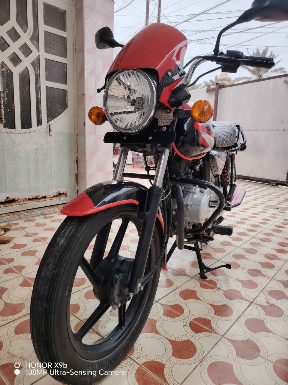 سلام عليكم دراجة بوكسر للبيع موديل 23 مرقم بسمي رقم انكليزي تحويل ثاني يوم كفاله عامه ماشيه 14 الف حقيقي دراجه مال جناي مكان بعقوبه سعر 2300 وبيها مجال شراي يتصل على رقم *********** أو خاص او يدلل
