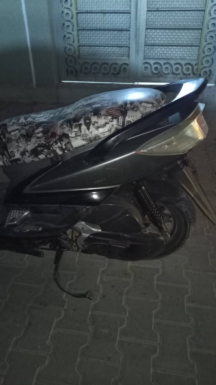 اسكنس فحل طلاعات نوزل خطين كهربائيات كلهة شغالة محرك ناعم كلش سلف وهندر درجة ختم واحد وني مسويلهة فابلون اذا تريد شيلة نكره بكل وقت سعر 700 وبيه مجال مكاني بغداد نهاية حي اور *********** أو مراوس ب ماكس
