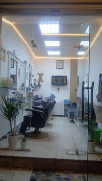 مطلوب حلاق • ايجار كرسي • حي الشهدا