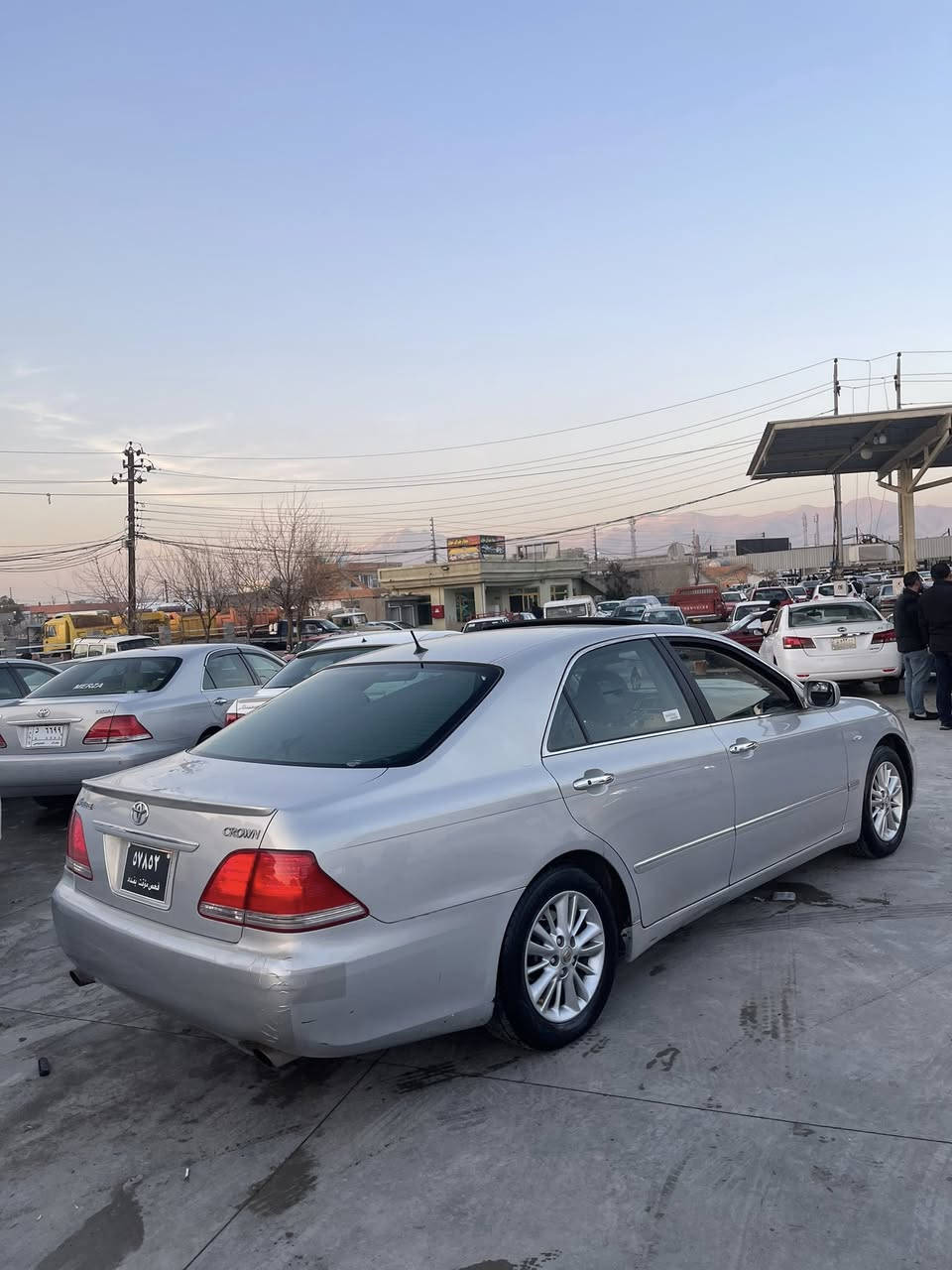 شاهانە بۆ فرۆشتن 
2005  موس 
گێڕ و مەکینە بچووک 180 
سڵاید 
حاسە 
چوار تایە و ویلی تازە 
گێڕ و مەکینەی بەشەریت 
سارد و گەرمی ئیشەکات 
کامل مەسرەف کراوە 
شوێن سلێمانی 
نرخ 56 گەڵاو مەعامەلە 
***********
