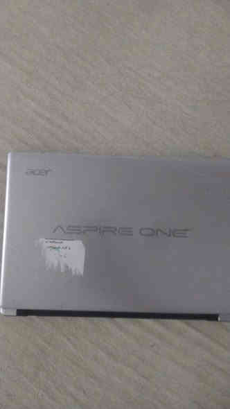لابتوب حجم وصط acer
بدون شاحنه 

والبطارية صفر يشتغل مباشر على شاحنه
سعر 90 الف 
***********
