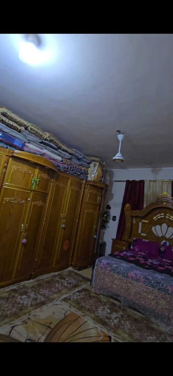 السلام عليكم 
🏠بيت للبيع 🏠
في حي الشهداء الاول خلف مركز الشرطة الشرقي📍
 الفرع قبل الاخير  ٢٠٠م طابو كونكريت ♦️مسلح البناء قديم
♦️البيت مقسم ٣ اقسام  غرفتين ♦️وصاله واستقبال وصحيات. الطابق ♦️الثاني  بناء متكامل غرفه واستقبال ♦️ومطبخ وصاله وصحيات بناء جديد ♦️الطابق الثاني نظافة البيت الارضي ♦️كما ماموضح بالفيديو 
♦️السعر 85 
للاستفسار خاص او واتساب مكتب التمكين للعقارات والمقاولات العامه

استاذ حسين ***********

استاذ مثنى
***********
