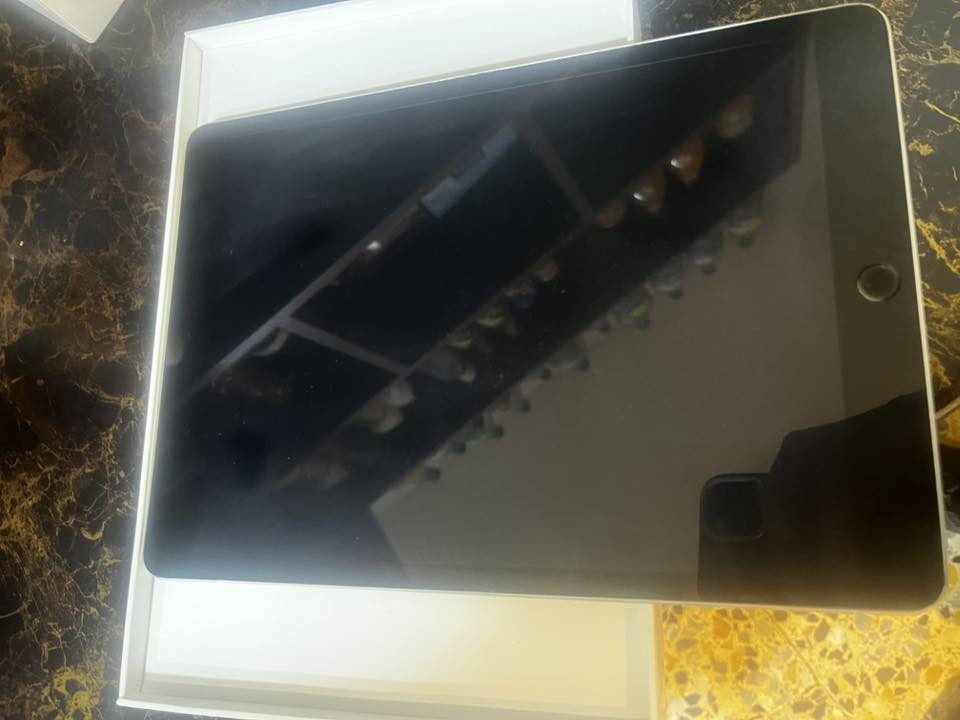 ايباد 9
استخدام اقل من اسبوع 
نضيف سعر 300 وبي مجال حك الجيه


**إذا كنت صاحب هذا الإعلان وتريد حذفه لأي سبب، رجاءا أرسل رسالة إلى الدعم الفني**