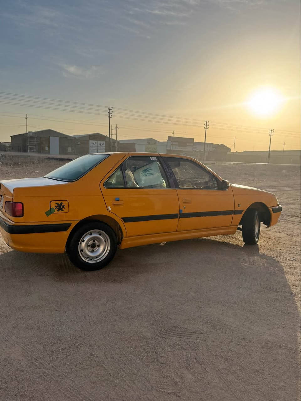 السلام عليكم 
بيجو بارص حره موديل ٢٠١٨ رقم بصره مستعجل على بيعتها تحويل (شرط تحول السياره) بيها ضربة جنطه ومصلحه وكامله مثل ما موضح بالصور وبيها خياسات كذلك ملگوطه ابيع كوم حديد
 السياره كير ومحرك  خير من الله تخم تاير الكهربائيات كلهن شغالات شاشه تحكم استيرن كشافات الغرفه مدوشمه والارضيه مدوشمه + حوضيات 
السياره عوزها ترتيبات بسيطه جداً بس مستعجل على بيعتها الله شاهد
سعرها 42 ورقه وبيها مجال حك الجيه والترتيبات *********** واتساب 
*********** اتصال 
وانه بخدمتكم الزبير, البصرة
