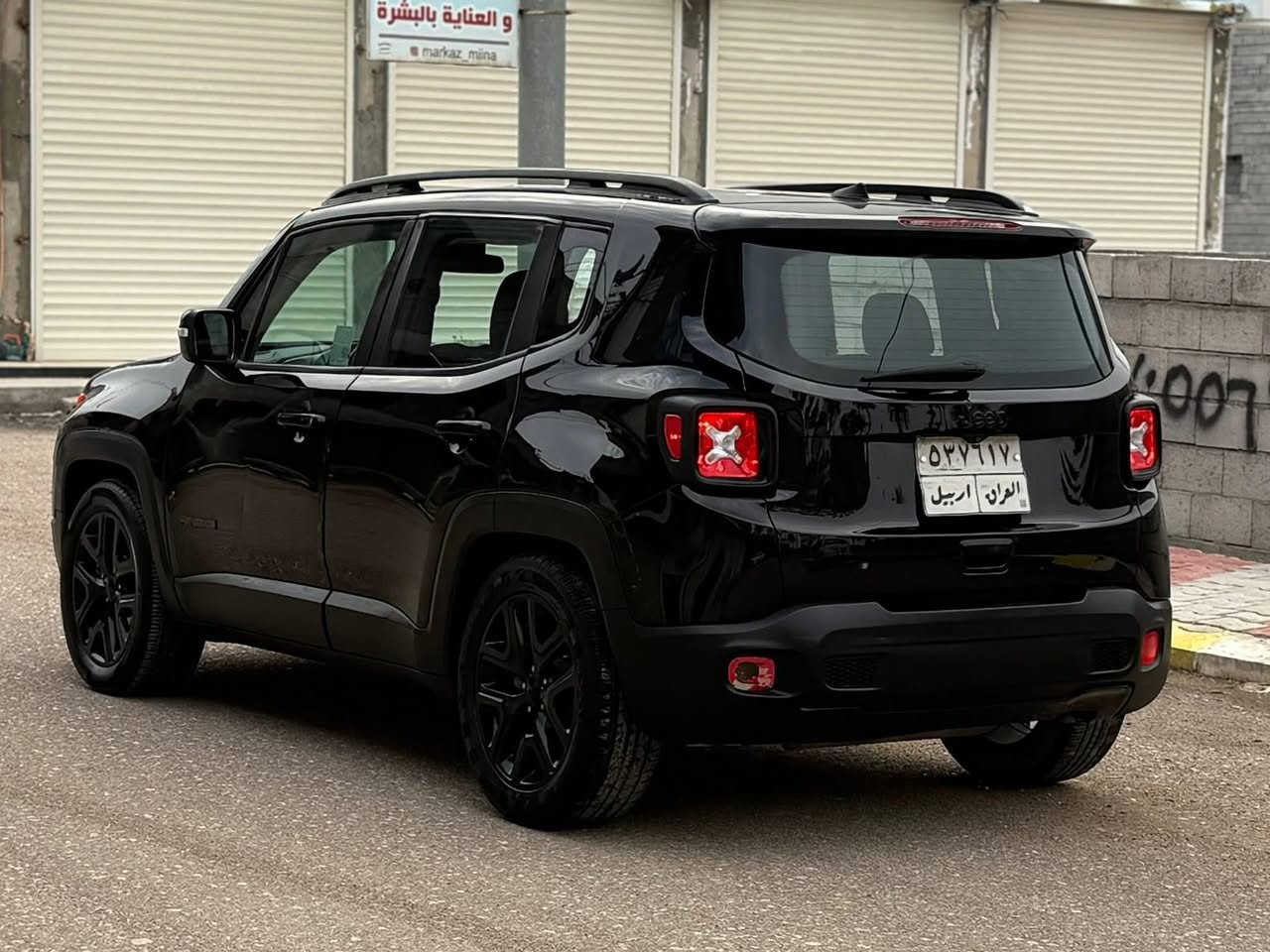 سلام عليكم 
جيب رينجد  نوع سبورت 
2018 
الضرر / قطعتين تبديل فقط بونيد وجاملغ 
والباقي مكفول كير ومحرك كله مكفول
مواصفات السياره 
شاشه /كار بلي
تحكمات ستيرن  
هاند بريك بصمه
 تشغيل بصمه 
 تشغيل عن بعد
ابواب بصمه
كامره خلفيه دواره 
اربع تايرات جديد
كير ٩ نمر
محرك ٢٤٠٠ المرغوب  
ماشيه 88
ما ناقصها اي شي 
تحويل او وكاله  
للتواصل واتساب /***********
