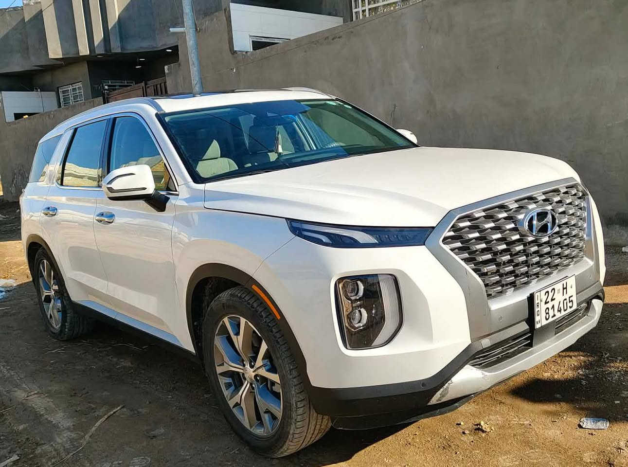 السلام عليكم

🚗 هيونداي باليسايد 2021 Limited للبيع
📍 الموقع: بابل – القاسم
💰 السعر المطلوب:260

المواصفات:
• العداد: 73 ألف ميل
• الوقود: بنزين
• الدفع: أمامي FWD
• 7 ركاب – كشنات VIP
• بصمة تشغيل ودخول ذكي
• فتحة سقف
• شاشة مع Apple CarPlay و Android Auto
• 6 منافذ USB
• سايد بريك إلكتروني
• تدفئة كشنات
• مثبت سرعة متطور + قيادة ذاتية مع المحافظة على المسار
• رادار أمامي + رادار خلفي
• نقطة عمياء
• شاشة عرض الأعطال
• باب صندوق كهربائي (جنطة كهرباء)
• تبريد 3 قطع
• شاحن لاسلكي
• حساسات أمامي وخلفي
• 3 أنظمة قيادة: Eco – Sport .السياره حادثه بابين بابب صبغ 
 وايربك برده فقط تعتبر بدون ايرباك   صور الحادث داخل المنشور
السيارة نضيفة جداً ومابيه نقص  وجاهزة للفحص.

للاستفسار يرجى المراسلة. 🚘✨

*********** حلة, بابل
