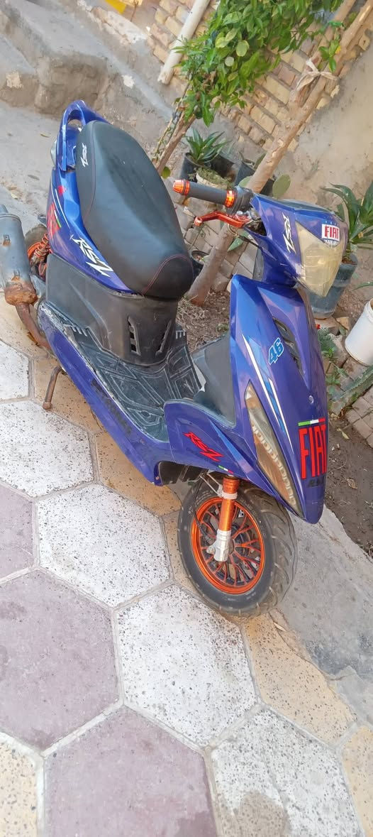 سلام عليكم دراجه ماكس ثعلب لبيع الدراجه مكينه مفتوحة مره وحدة فقط وشغل اصلي شرط كهربائيات كله شغاله ليت عالي ناصي اشاير كله شغاله سلف شغال تايرات جدد الدراجه عوزهه ترتيب بسيط سعر ٣٠٠وبيه مجال بسيط مكاني اطوريج الرجيبه *********** وبي واتساب هم
