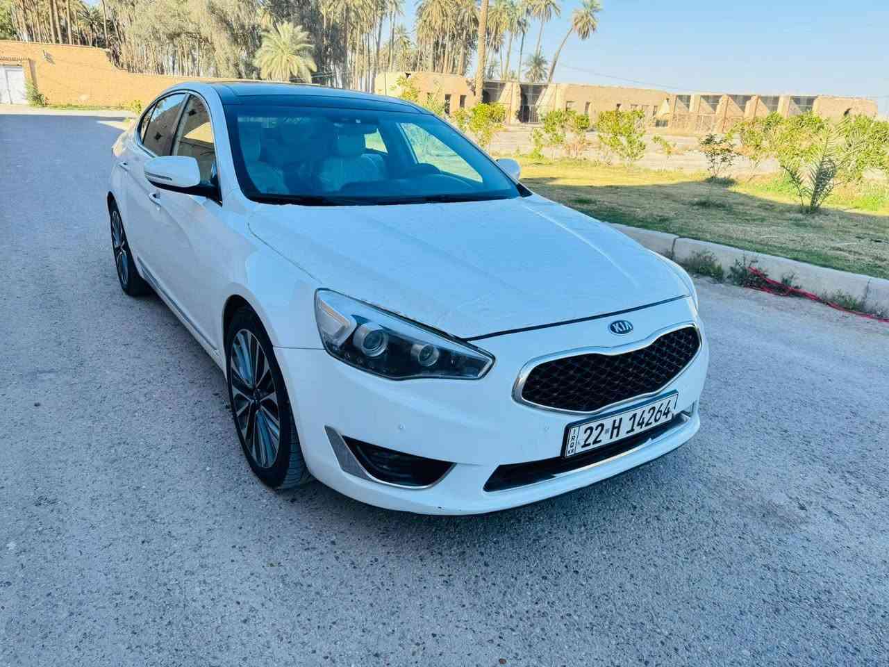 السلام عليكم كيا كادنزا خليجي 2014  مكينه 6 سلندر Vip سياره  كفاله عامه من صبغ وتبديل وضربه جاهزه من مكينه وكير وحداديه وتخم تاير تبريد جسمه لخارجي صافي لا زلغ لارصعه موصفات
فتحتين 
بنورما 
قطعتين تبريد 
مري شفط 
لدات داخليه 
ستيرن كهربائي 
برده عدد٣ سلايت بلادي 
حساسات خلفيه 
حساسات اماميه 
كشن كهربائي 
تدفئه تبريد بل كشنات 
اشاره ترحيب 
اشاير بل مري 
كشنات جلد
سايد بريك بصمه
سنويه جديده 
هزه جديده
رقم جديد  
تحويل وكاله 
السعر 140 وبيه مجال 
 
لاتصال ***********
*********** حلة, بابل
