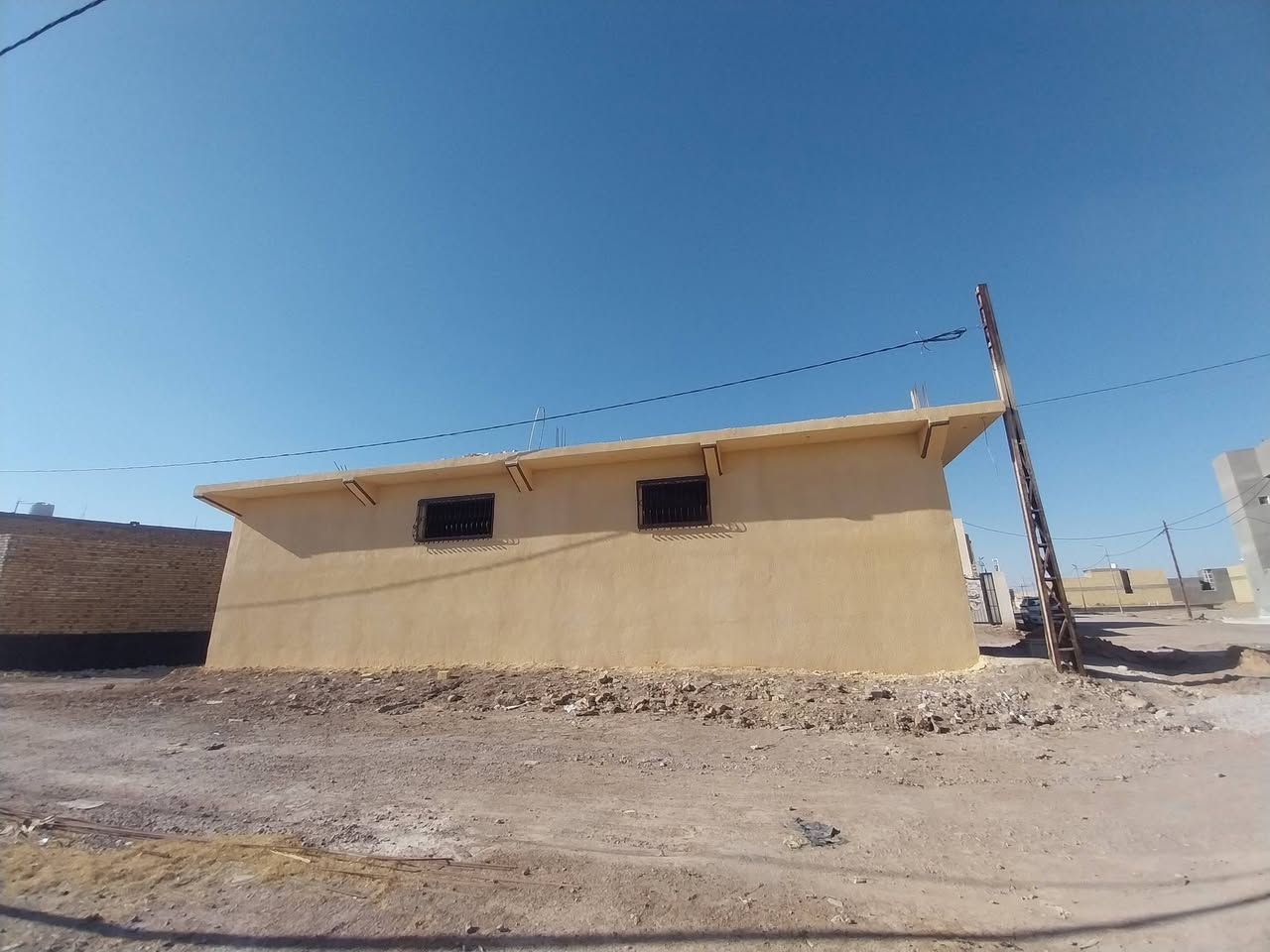 قاعه مخططه بيت مساحه ١٠٠م مربع ركن عل ٣شوراع
كوت الجديده جمعيه العمال 
***********
