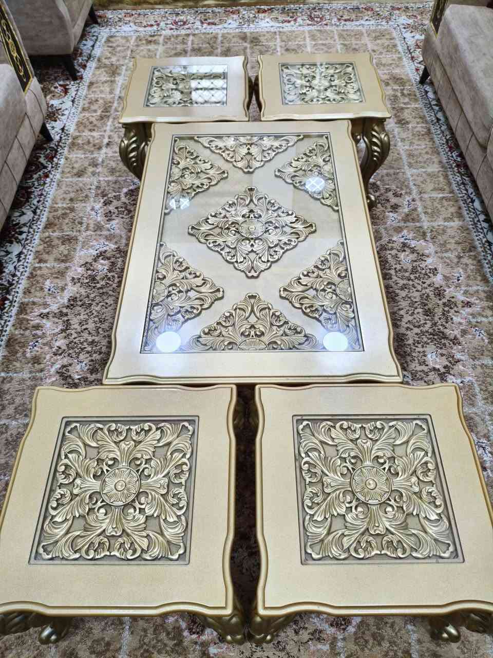 طبلات للبيع
اربع طبلات صغيره وطبله كبيره وسطيه نظيفات بيهن نقشه وجامه 
العنوان : حي الفارس مقابل محطه وقود الفارس 
السعر : 125 الف وبيهن مجال بسيط
للاستفسار الاتصال على الرقم ***********
