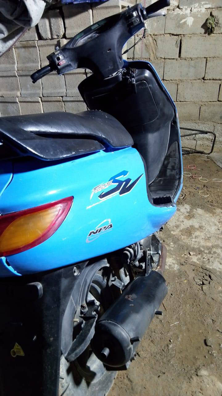 السلام عليكم دراجه فراشه 140 للبيع نضافه 75% مكينه مفتوحه مره وحده + الباقي كله جديد محتاجه فقط تقسيم كابريته او تبديل سعر 300 وبيها مجال للشرايْ مستعجل للبيع مكاني نجف حي ميسان نهاية شارع الكيات رقم *********** موجود بكل وقت
