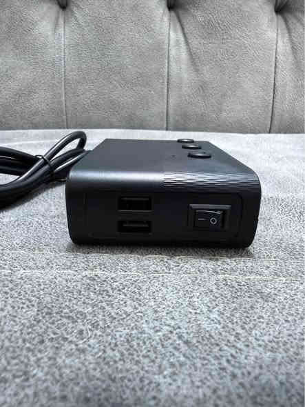 محول مقبس سيارة بقوة إجمالية تصل إلى 127 واط كحد أقصى، مصمم لتوفير طاقة وشحن سريع لأجهزة متعددة في وقت واحد. يتوافق المنتج مع أنظمة كهرباء السيارات 12 فولت و24 فولت

_ يحتوي على 3 مقابس ولاعة سجائر، بالإضافة إلى منفذ شحن سريع USB-C بتقنية توصيل الطاقة (PD) ومنفذ شحن سريع USB-A بتقنية الشحن السريع 3.0 (QC3.0)، بالإضافة إلى منفذين USB عاديين

_ توفر منافذ PD وQC3.0 شحناً أسرع بأربع مرات من الشواحن التقليدية

_ كل مقبس ولاعة سجائر مزود بزر تشغيل/إيقاف مستقل لتوفير الطاقة وحماية الأجهزة

_ شاشة عرض LED مدمجة تراقب جهد بطارية السيارة في الوقت الفعلي لتجنب المشاكل أثناء القيادة

_ يحتوي على فتيل أمان قابل للاستبدال ورقاقة تحكم ذكية توفر حماية شاملة ضد ارتفاع درجة الحرارة، الحمل الزائد، وقصر الدائرة الكهربائية

السعر 20 الف مع التوصيل 🚚

للحجز والاستفسار مراسلة الصفحة 

مراسلة او اتصال واتساب فقط *********** 📞 بغداد
