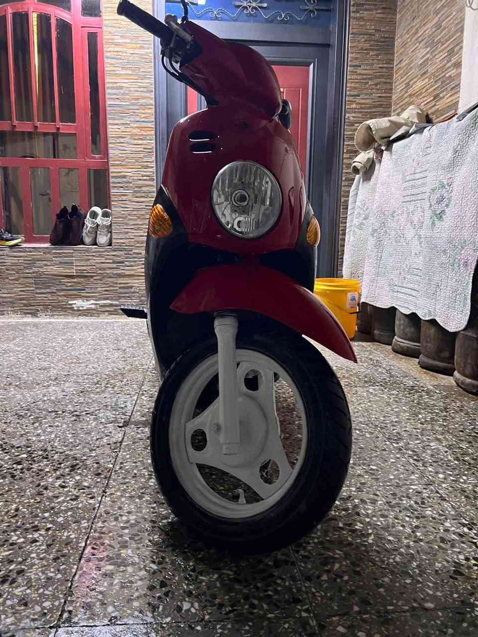 سلام عليكم شونهم الشباب
دراجة فلة  كفالة عامه نوزل خطين
دراجة صارلها شهرين من نازلة من الحاوية
 السرعة 120
موجود اورقها كامله جيت فيتر وتعال افحص
شرط الكفالة من كفر ومكينه 
السعر 850وبيه مجال
 المكان الامين الثانيه ***********
