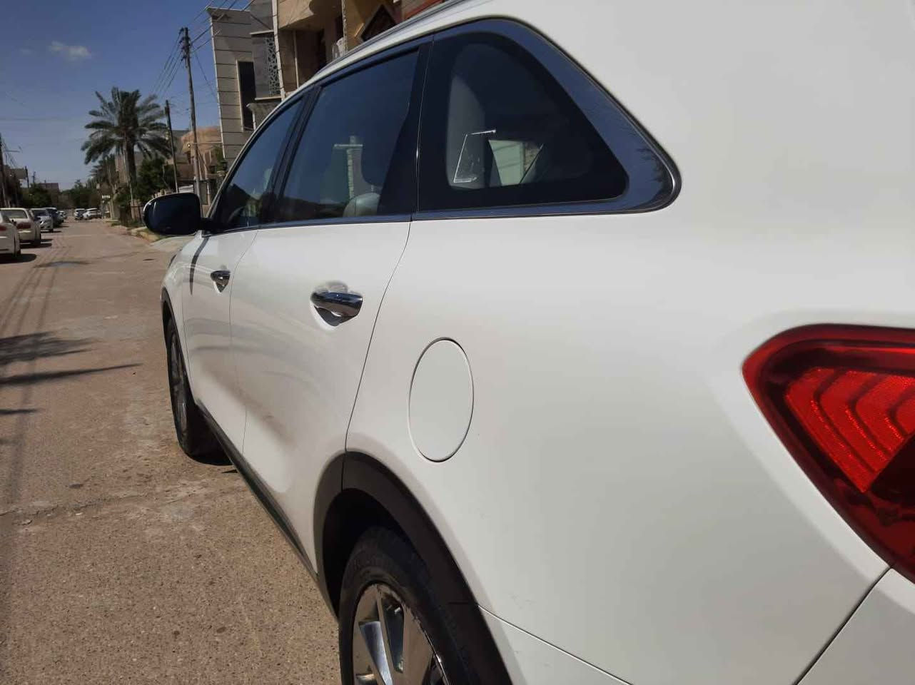 سيارة سورنتو موديل ٢٠١٦ خليجي بلادية بنوراما ماشية ١٠٠ سيارة نظيفة بدون اي حادث السعر المطلوب ٢١ الف للإستفسار الاتصال على 
*********** Colombo, Sri Lanka
