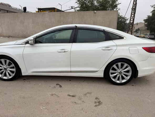 السلام عليكم ازيرا خليجي مديل 2014 فول مواصفات وبيه منضومه غاز السعر 95 قفل بيه مكانات صبغ مكفوله من الدواخل لغد شاصي حوض تكم مكفولات مكينه V6 دوش كير محرك خير من الله صدر أمامي خلفي جديد تبريد ثلج بانوراما بصمه كشن كهرباء وتدفئه برده كهرباء شاشه كامره رادار منضومه زنون السياره فول رقم بغداد تحويل مباشر مكان السياره بغداد رقم ***********
