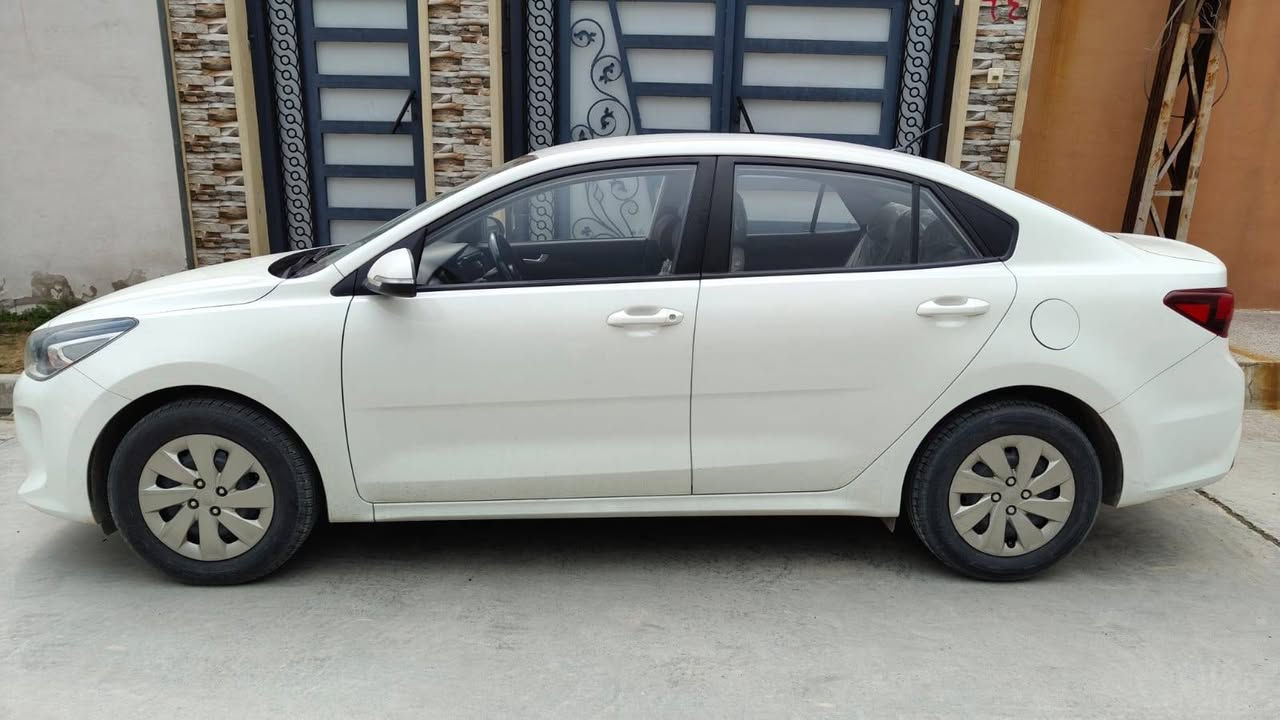 كيا ريو موديل 18 خليجي بدون ضرر
رقم اربيل جديد
كير AT
محرك 14 اصلي دوش 
لتواصل *********** 
اتصال او واتساب
