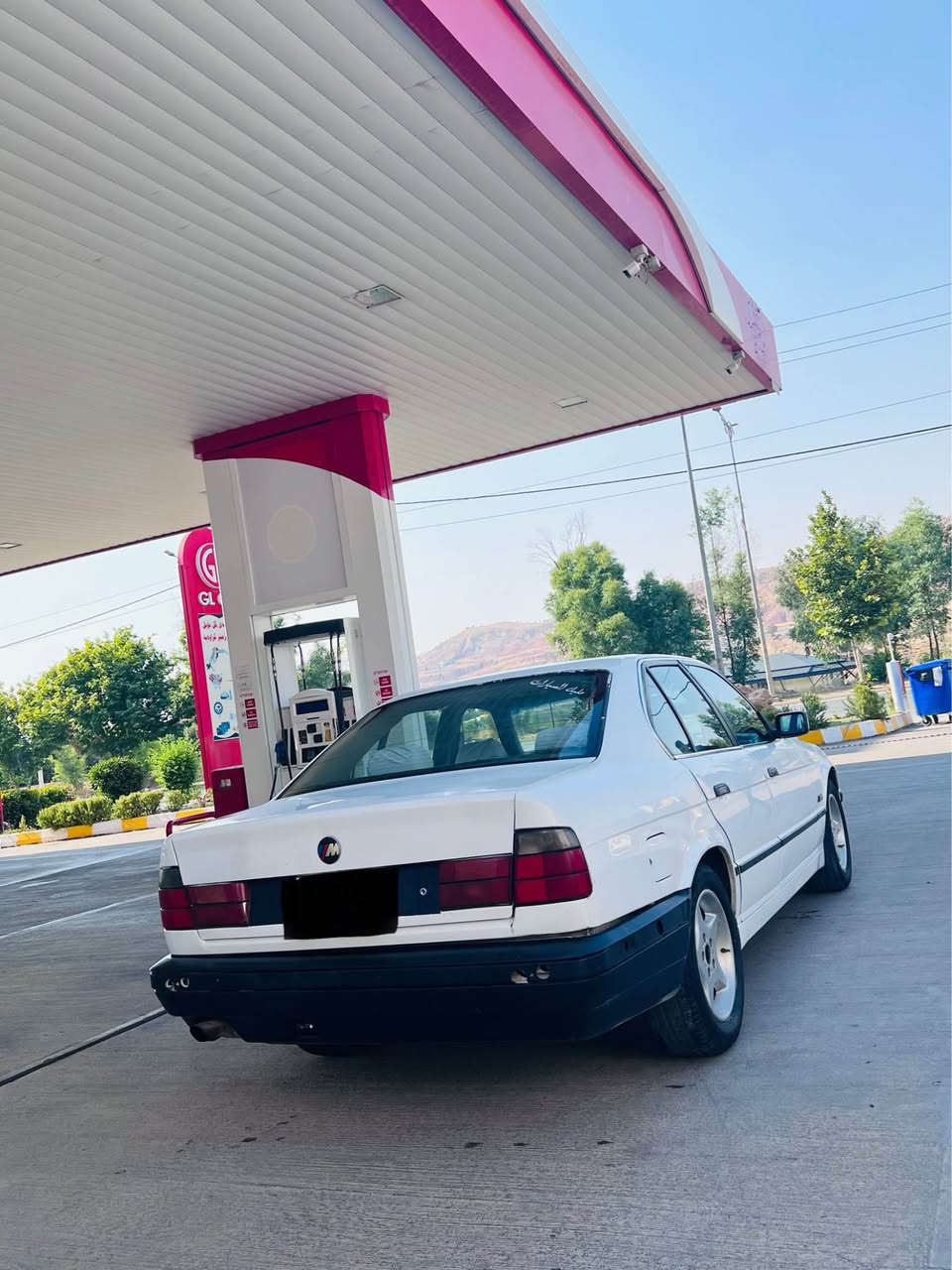 Bmw
مؤديل ١٩٩٤
٥٢٠ مةجينةكةبسي گئر عادي 
حام بةمب كراية 
بئشو بشتي كةبسة 
ئةوةلياتة سةنةوي لةگة نية
٣٠وةرةقةو مةحمةلة 
*********** فايبةر واتساب شقلاوة, أربيل
